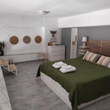 Oliva Loft Apartment Ermoupoli Bagian luar foto