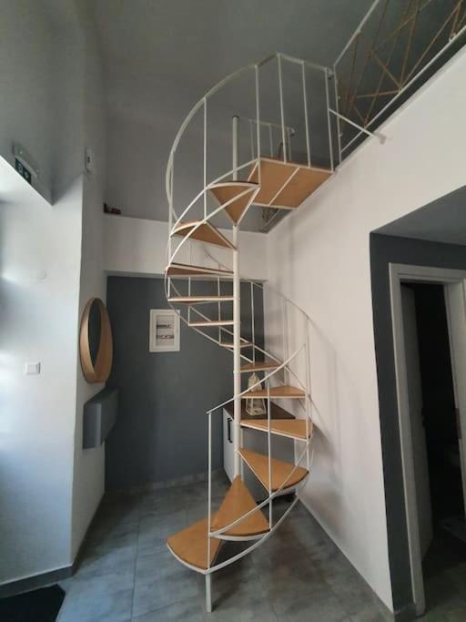 Oliva Loft Apartment Ermoupoli Bagian luar foto